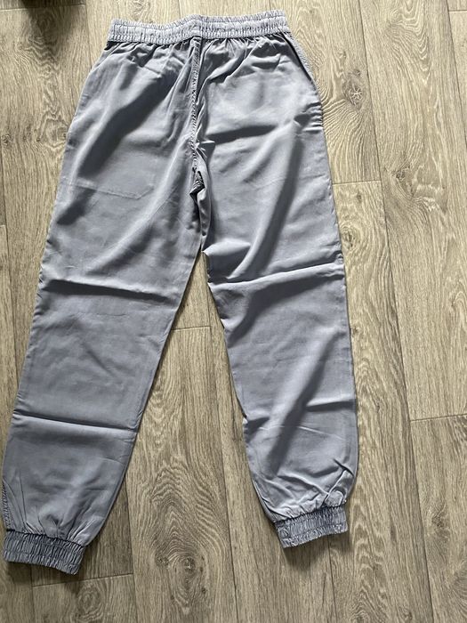 Жіночі штани C&A