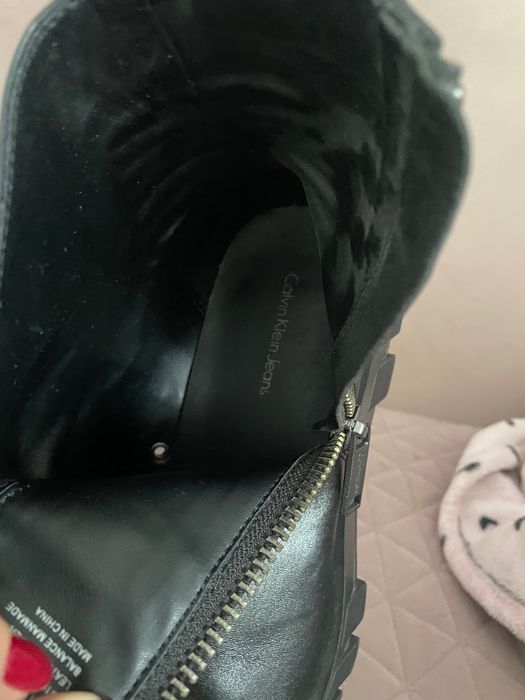 Calvin Klein, eleganckie czarne buty, Rozm. 43