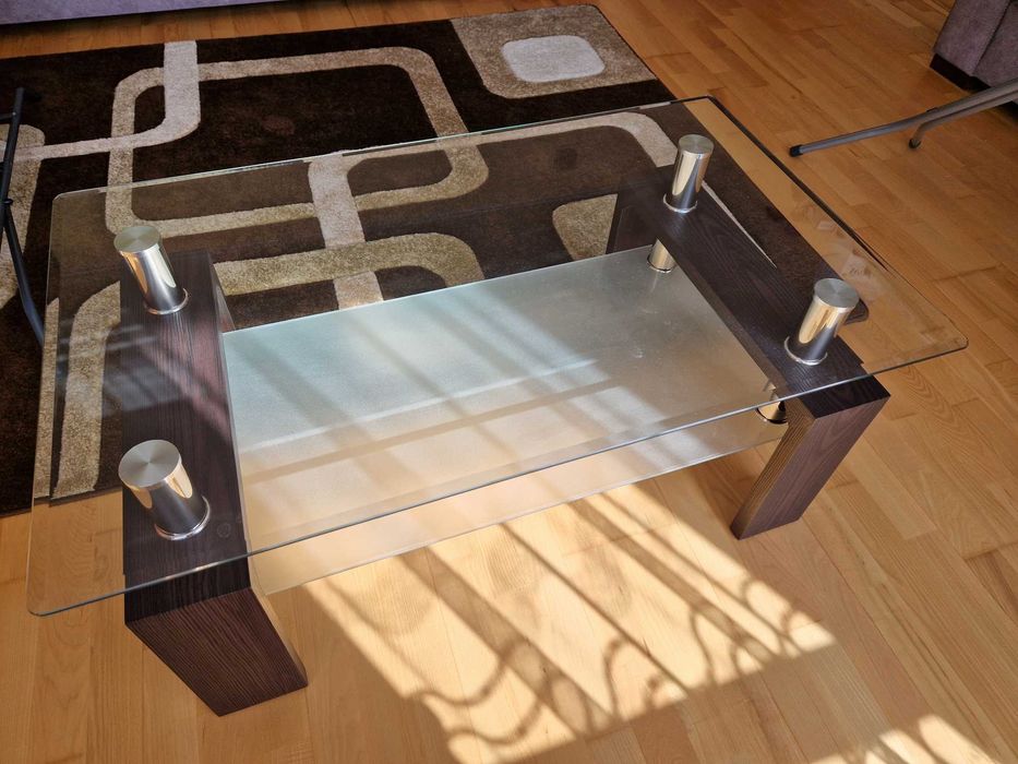 Szklany stolik kawowy