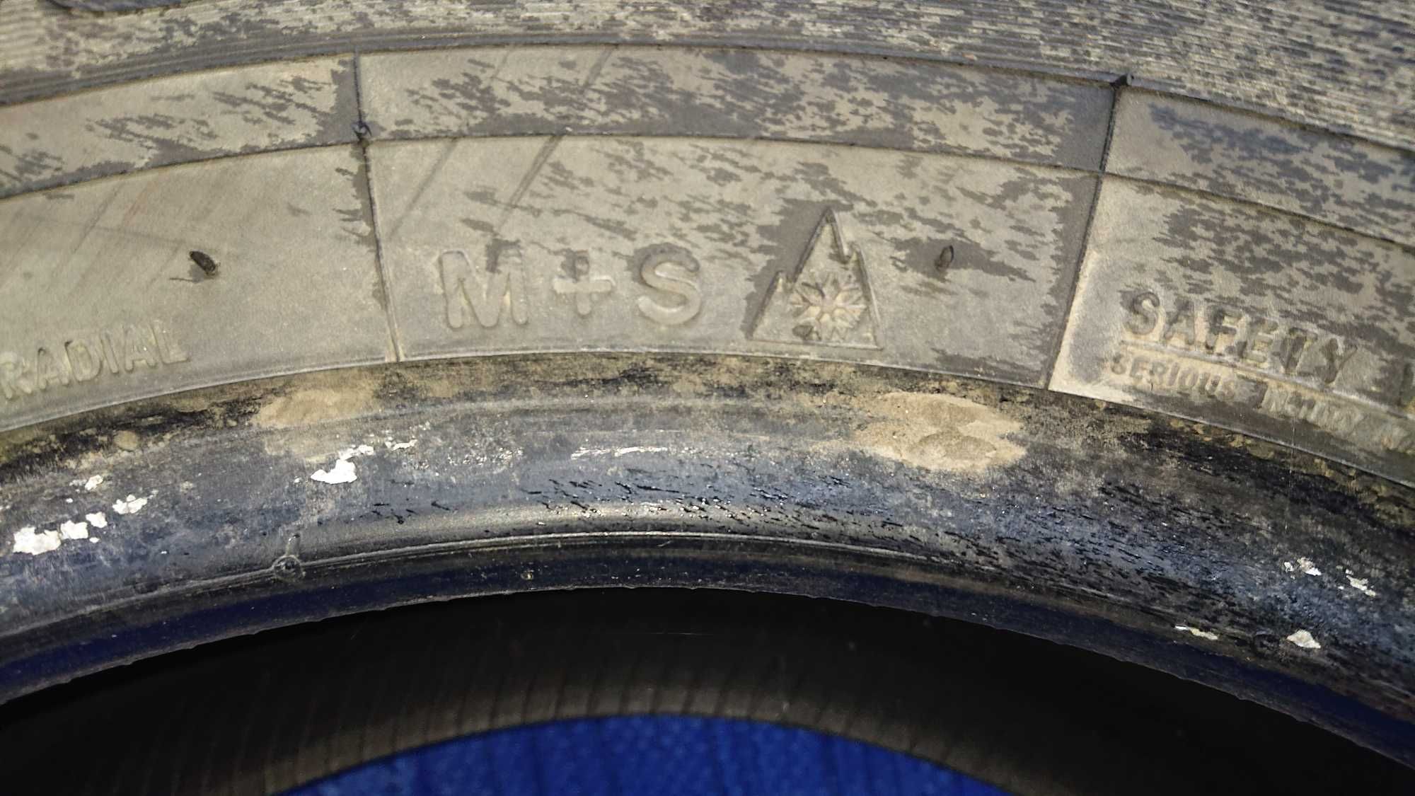 Toyo  225/65R17 Data: 3016 Grubość: 7 mm