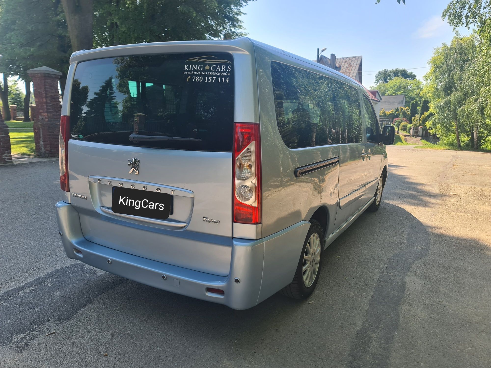 Wypożyczalnia KingCars wynajem busa 9os. Expert, Vivaro