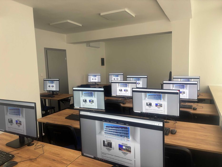 Pracownia komputerowa Sala Katowice wynajem komputerów laptopów 1000zł