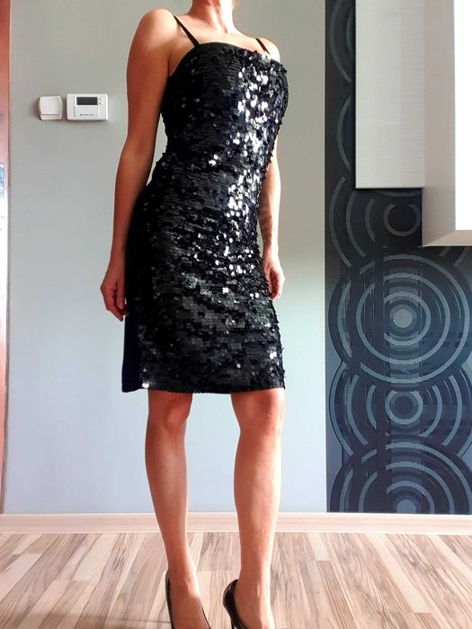 Sukienka Reserved w cekiny