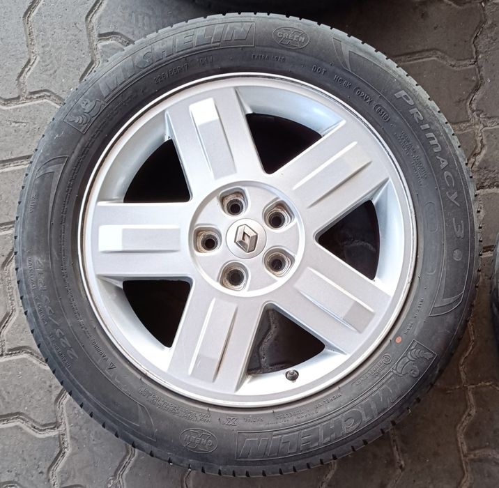 JANTES RENAULT R17 COM PNEUS 225/55 FURAÇÃO 5X108 ET50