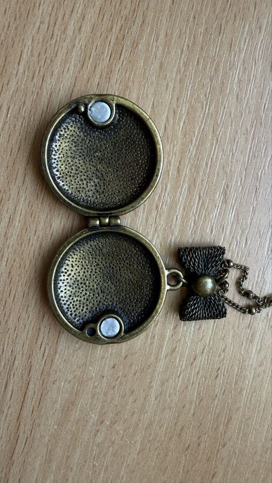 Старовинний підвіс