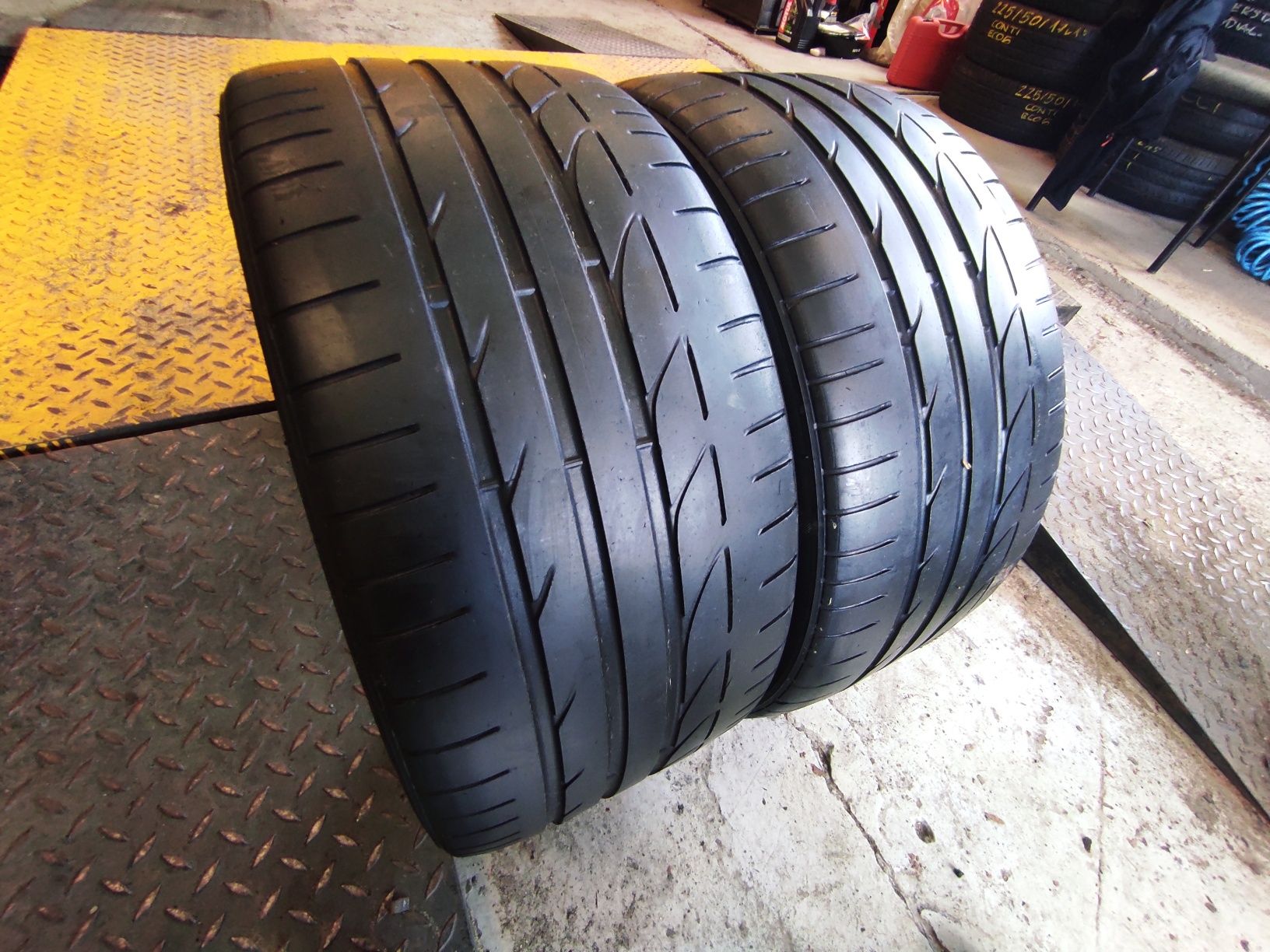 ## Bridgestone Potenza S001 255/35/19  RFT Lato montaż GRATIS ##