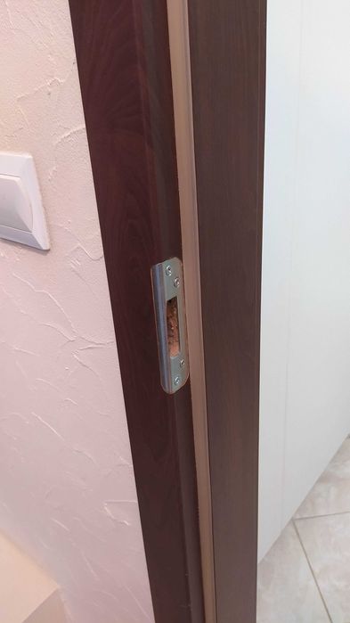 Ościeżnica do drzwi wewnętrznych 80 cm dwa zawiasy