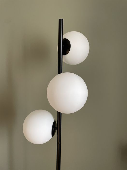 Lampa podłogowa - okrągłe klosze