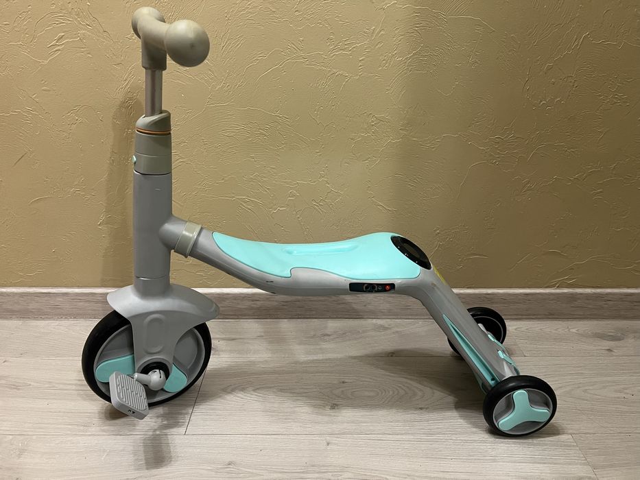 Самокат - біговел - велосипед 3в1