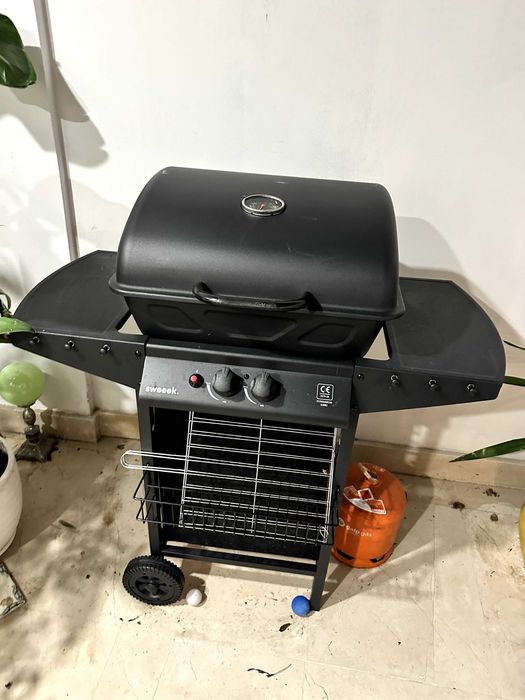 Churrasqueira a Gás Sweek – quase nova, pouco usada + 2 garrafas Galp