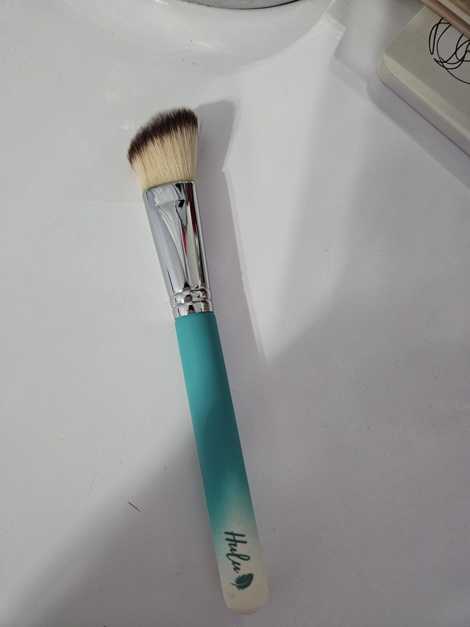 Hulu P20/pędzel do konturowania/kolekcja limitowana OMBRE