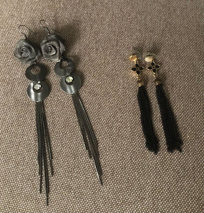 Лот із двох пар сережок