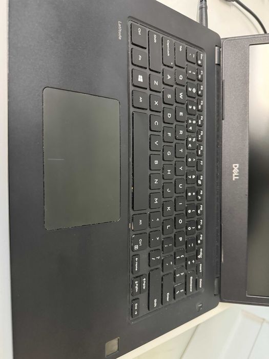 Dell Latiude 3840 Intel Core I7-7500U CPU, Windows 10 Pro, SSD 256GB