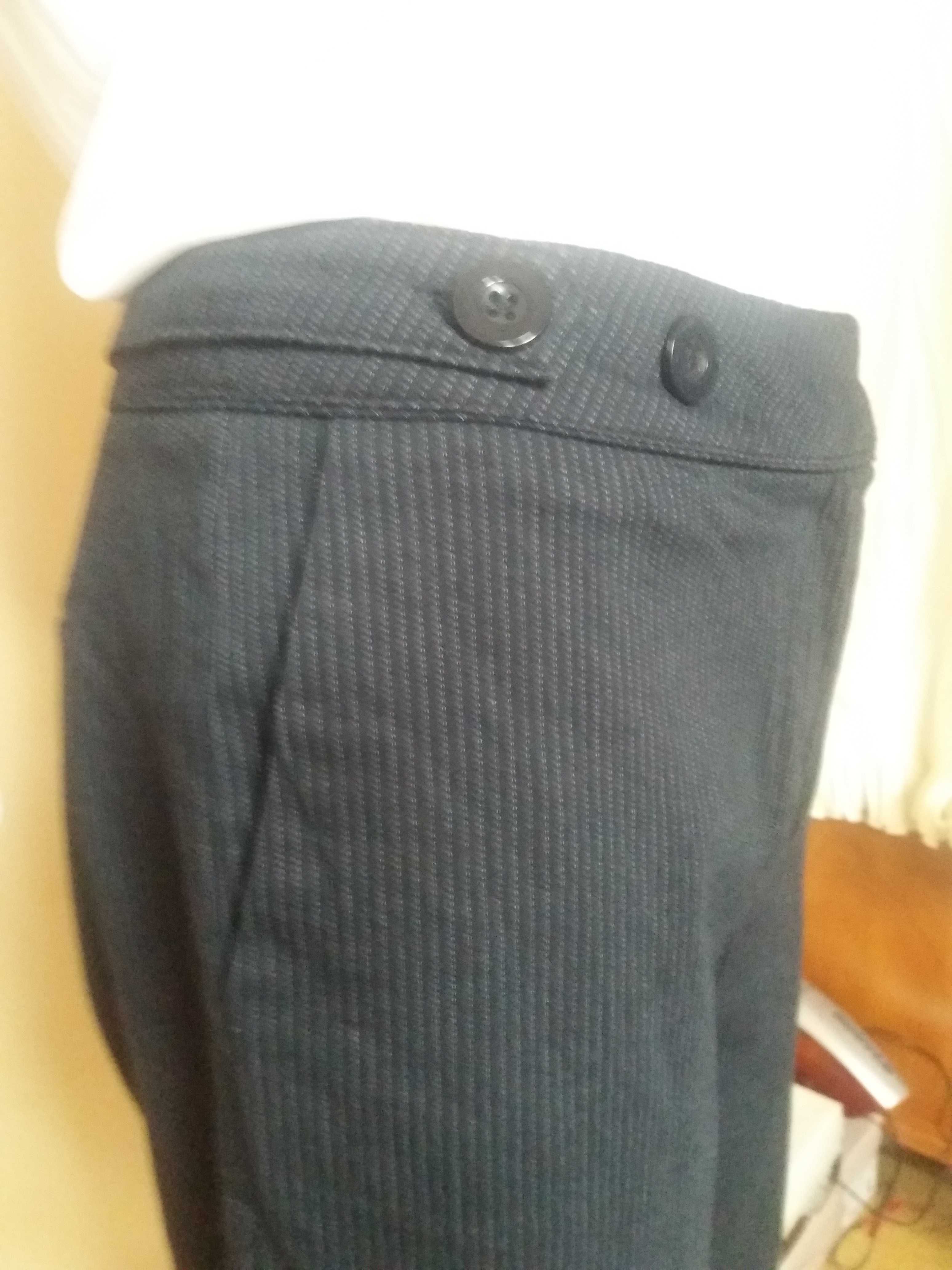 Spodnie granatowe w szare prążki Laura Ashley 40