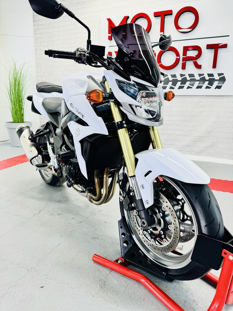 мотоцикл Suzuki GSR750 ABS в оригіналі тільки з Японії є доставка