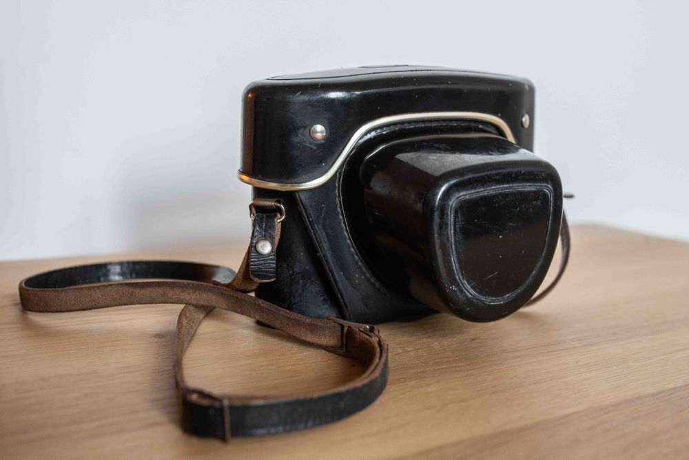 Aparat Exakta vx 1000 + obiektyw Jena T 1:2,8 f=50 mm