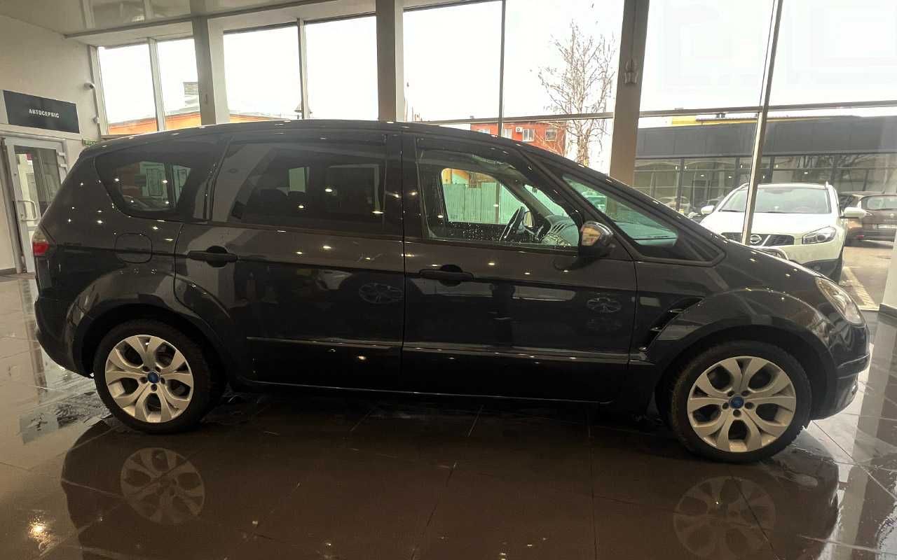 Ford S-Max 2009 року