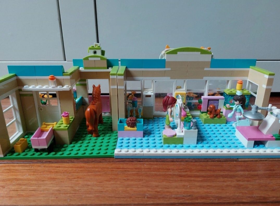 Zestaw Lego Friends - Weterynarz w Heartlake, model 3188