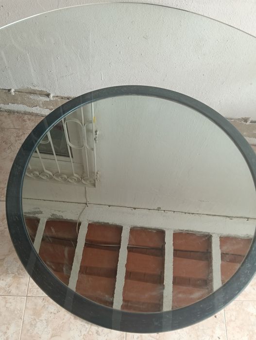 Mesa de vidro com 4 cadeiras