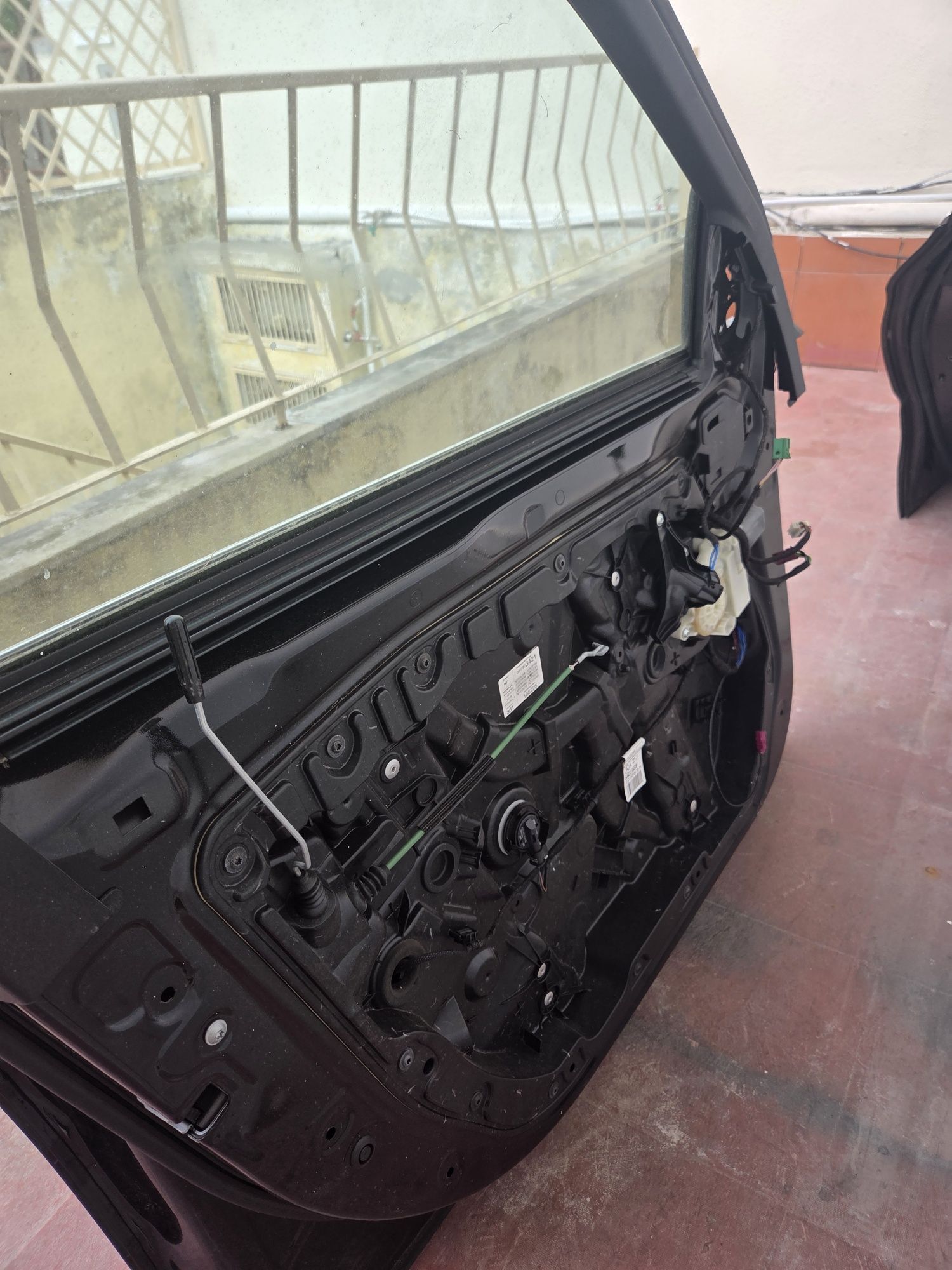 W213 E220d Porta dianteira e traseira esquerda