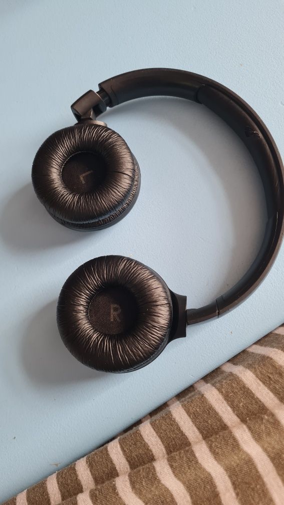 Jbl Słuchawki bezprzewodowe nauszne JBL Tune 520BT