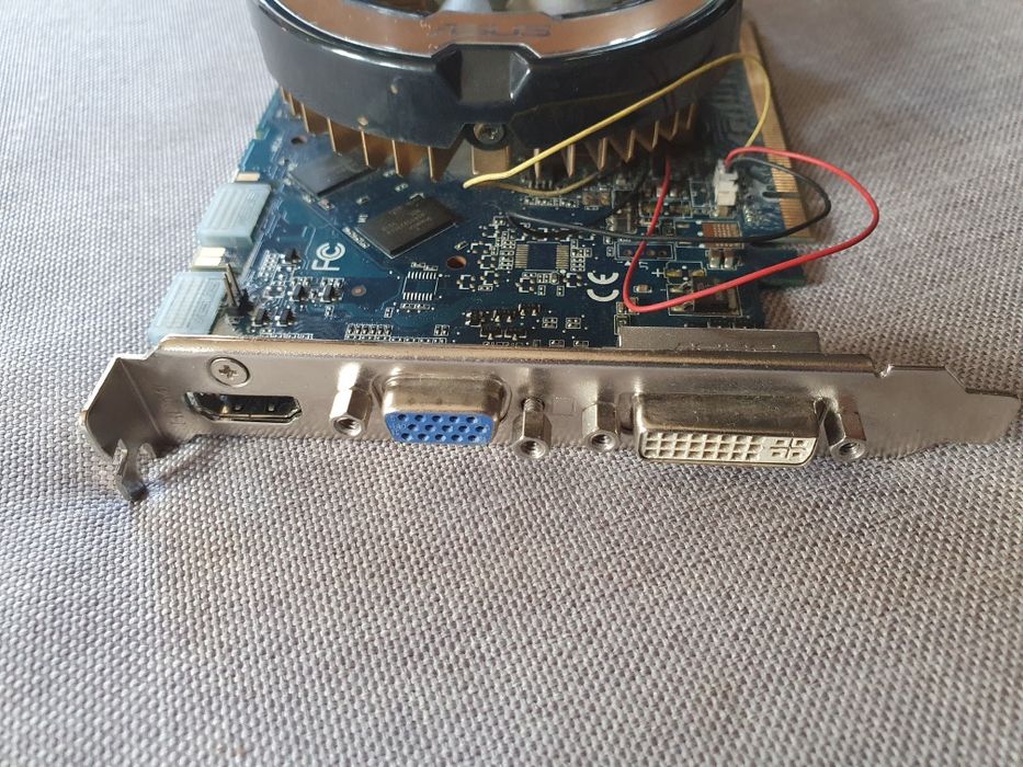 Placa video ASUS Geforce engts250