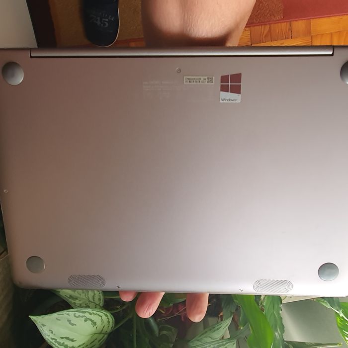 Portátil Asus bonito