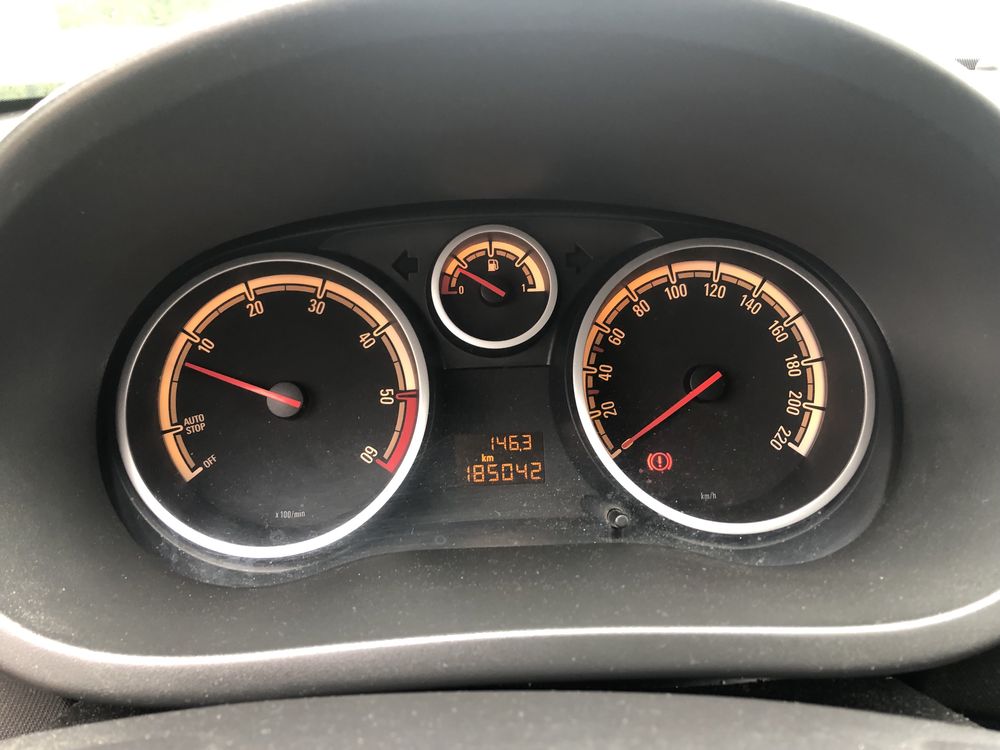 Opel corsa 1.3 cdti 185.000 km