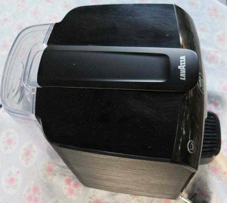 ekspres do kawy na kapsułki lavazza amodo mio electrolux elm5000bk