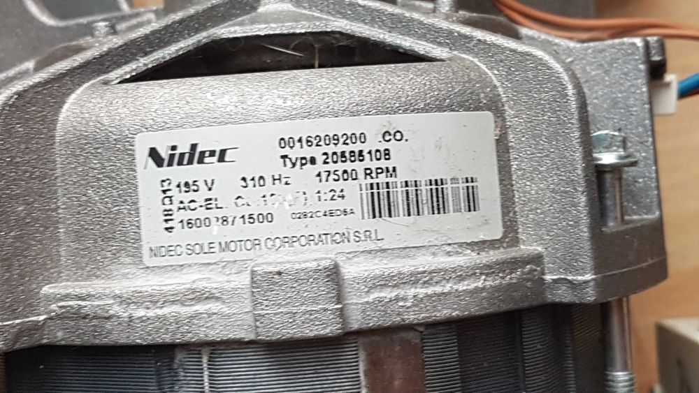 Silnik od pralki Hotpoint Ariston AQS73F