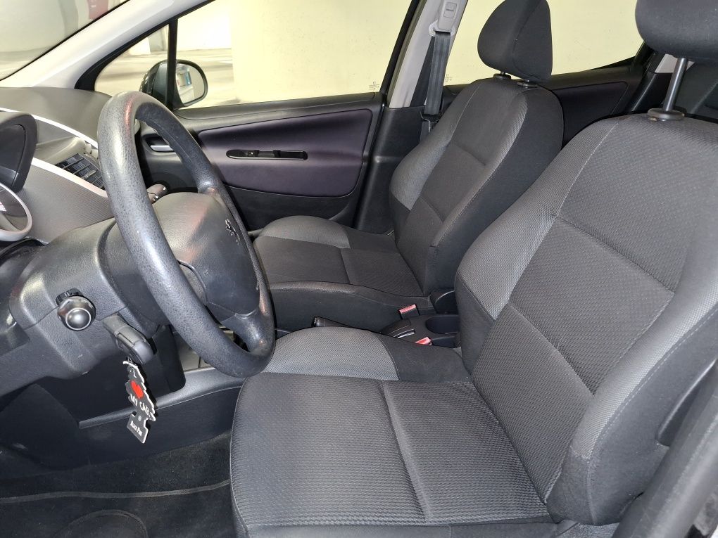 Peugeot 207 1.4 SW só 174.000km de 2010