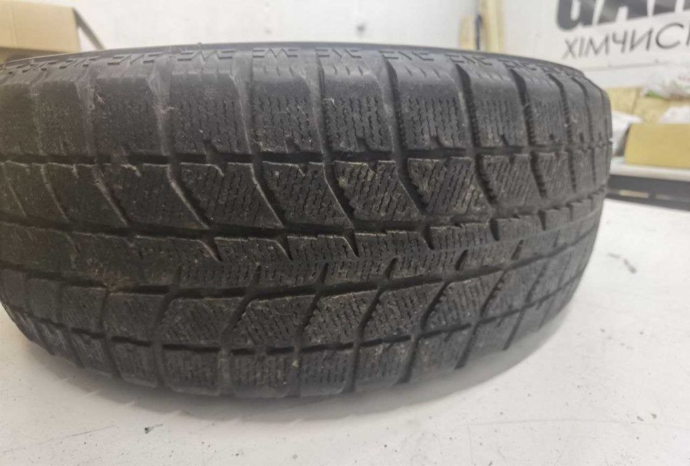 Зимові шини Bridgestone WS-70: 205/60 R16 оригінал Японія БВ як нові