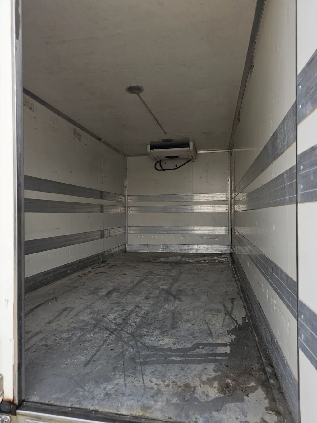Mitsubishi Canter  Mitsubishi Fuso Canter chłodnia 8 palet