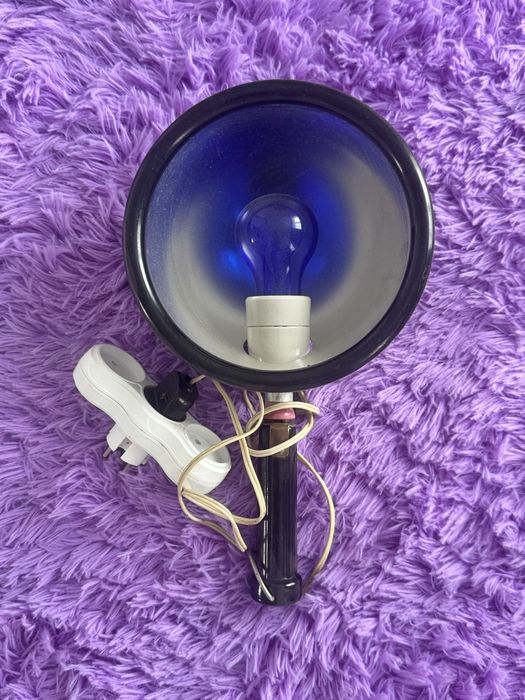 Синяя лампа лечебная