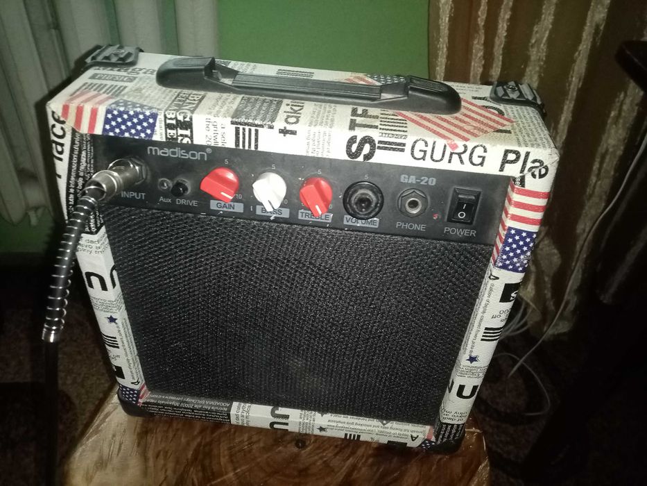 На деталі Комбопідсилювач madison GA20