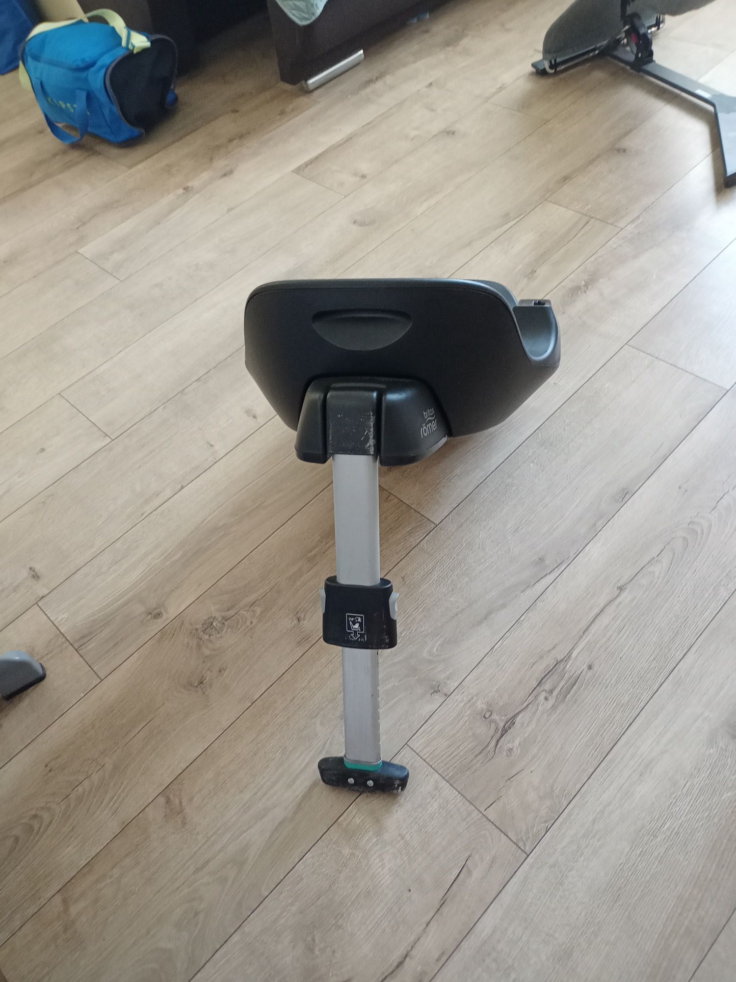 Fotelik samochodowy z bazą ISOFIX