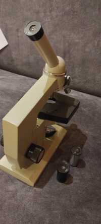 Mikroskop Erudit z wyposażeniem