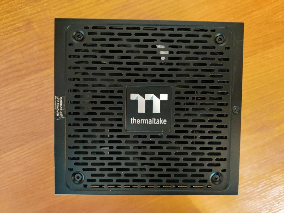 Thermaltake GF3 1000W Gold мощный, тихий, полностью модульный БП