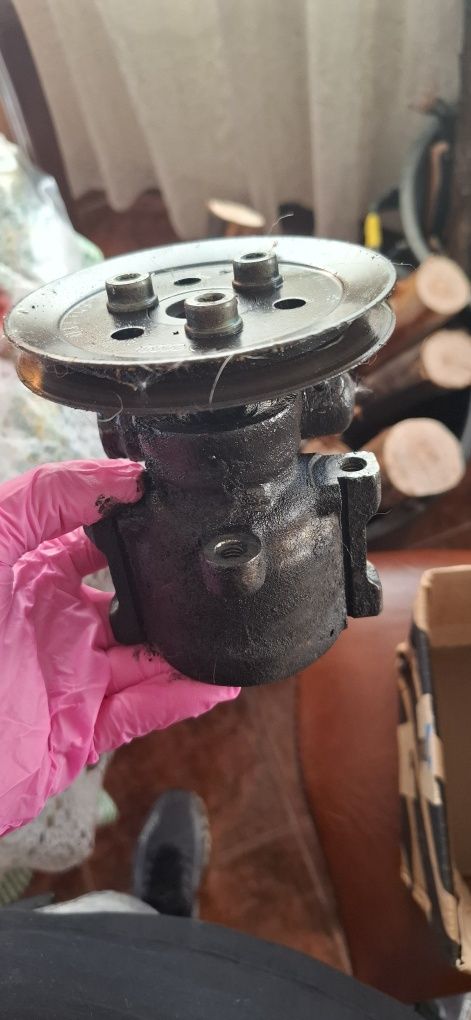 Bomba de direção (RIDEX)  seat 6k1