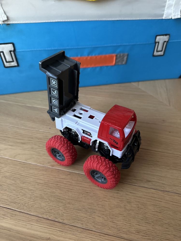 Pojazd quad na napęd