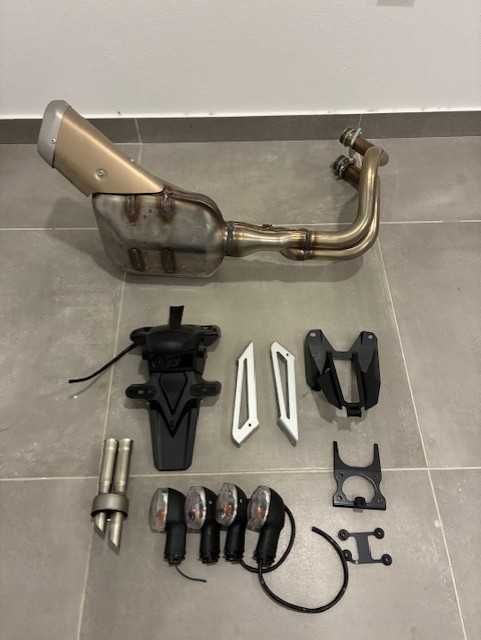 Yamaha MT-07 com Akrapovic Titanium 35KW apenas no livrete