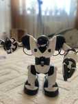 Робот з пультом управління wow wee robosapien. Оригінал