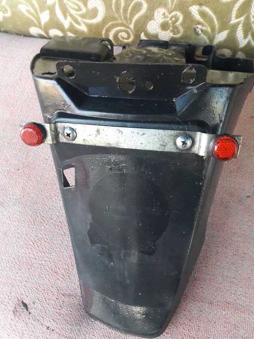 Заднє крило скутера