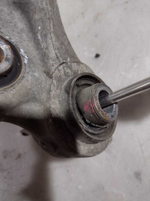 Hyundai Sonata 11-15 Hybrid  Цапфа задняя левая / правая / Соната