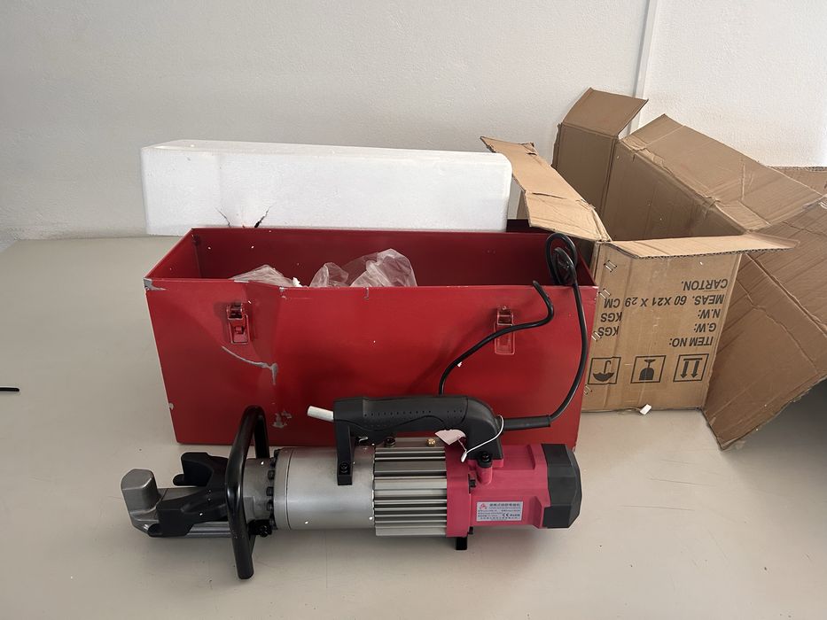 Maquina automatica de dobrar ferro 16