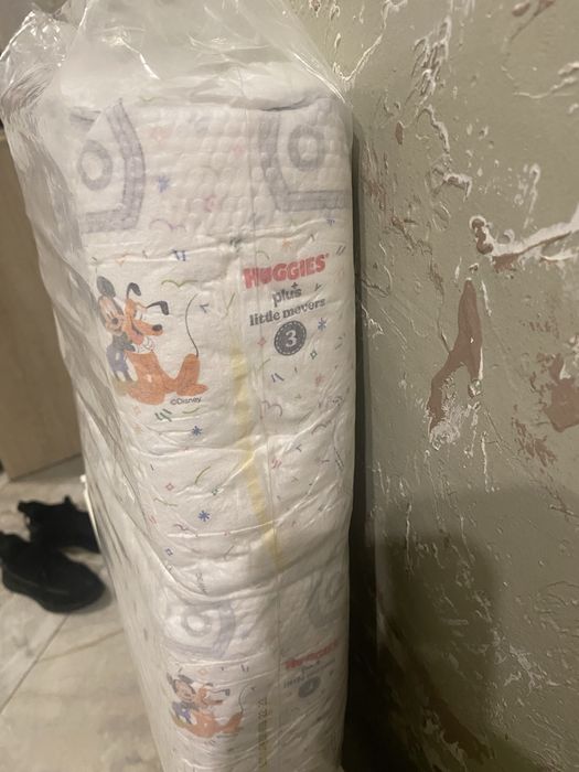 Продам памперси Huggies plus США  3 розм