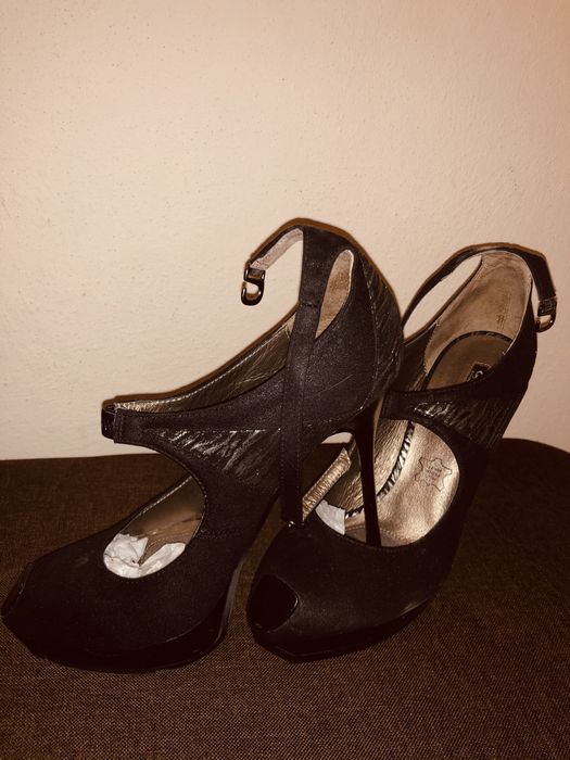 Концертные туфли или для танцев на пилоне