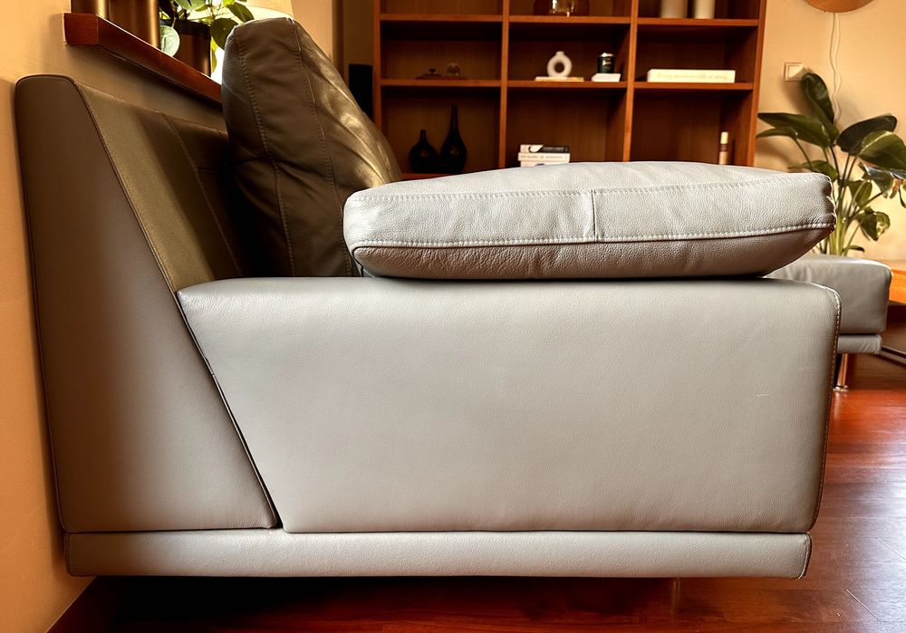 Zestaw mebli skórzanych do salonu - sofa/kanapa, puf i 8 krzeseł