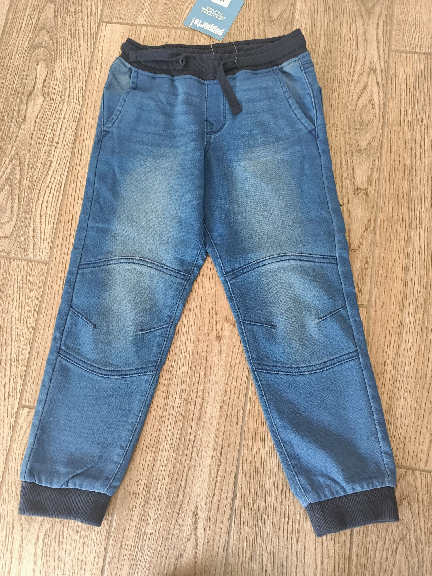 Spodnie jeansowe 134 cm NOWE + koszula 2 szt.