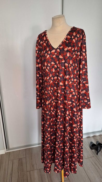 dluga sukienka w roz52/ nowa